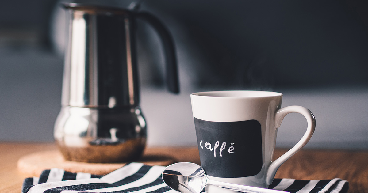 Cafetière avec tasse